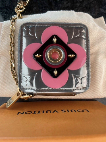Louis vuitton - louis,