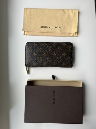 Louis vuitton mongram canvas - louis,